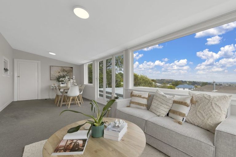 Photo of property in 92 Dyers Pass Road, Cashmere, Christchurch, 8022