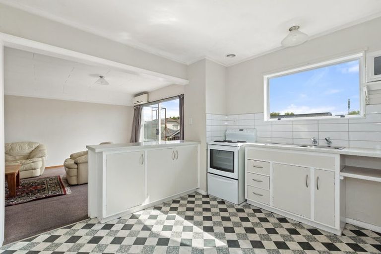 Photo of property in 2/28 Taramea Place, Addington, Christchurch, 8024