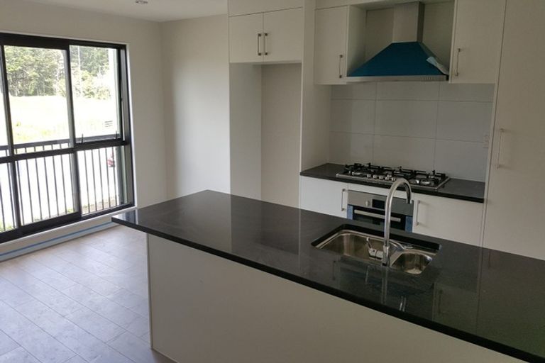 Photo of property in 16/5 Perekia Street, Albany, Auckland, 0632