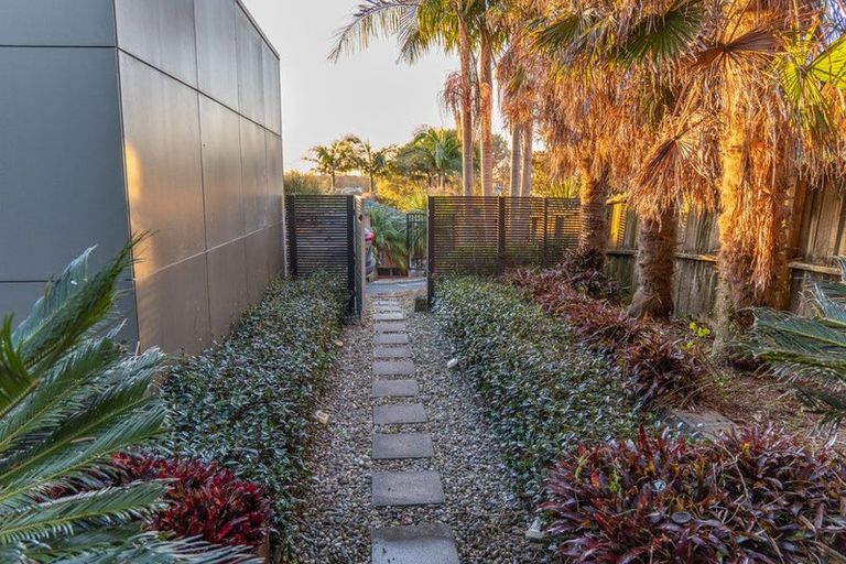 Photo of property in 8 Roy Maloney Drive, Henderson, Auckland, 0612