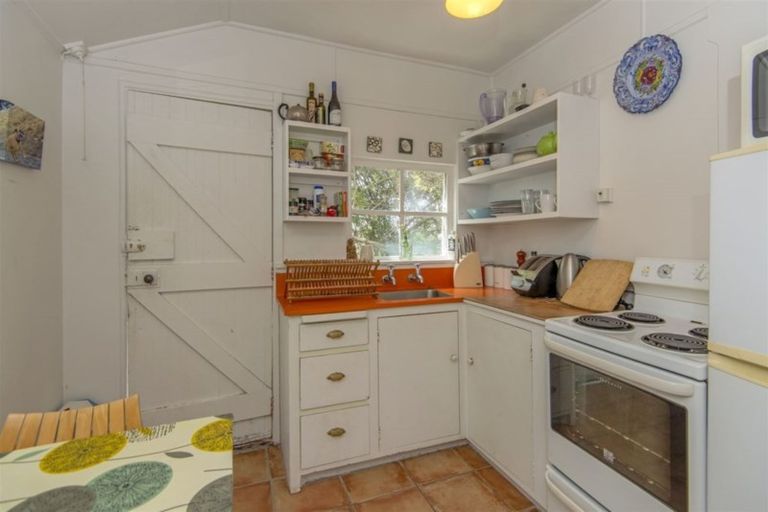 Photo of property in 1091 Dyers Pass Road, Governors Bay, Lyttelton, 8971