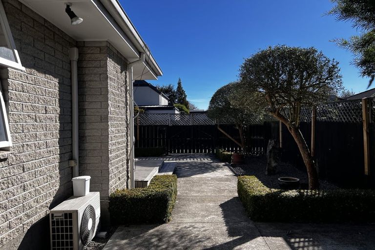 Photo of property in 4/230 Springfield Road, St Albans, Christchurch, 8014