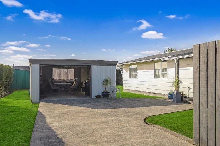 Photo of property in 32 Mahana Road, Ngatea, 3503