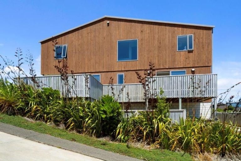 Photo of property in 63 Woodridge Drive, Woodridge, Wellington, 6037