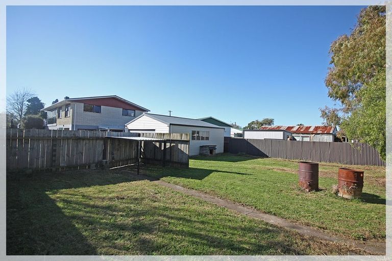 Photo of property in 30a Avenue Road, Foxton, 4814