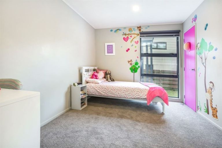 Photo of property in 4 Bowline Place, Whitby, Porirua, 5024