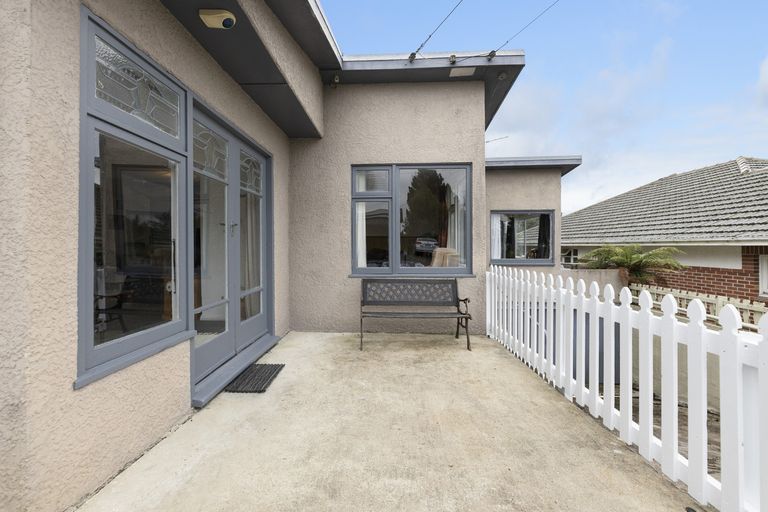 Photo of property in 11 Owen Street, Green Island, Dunedin, 9018