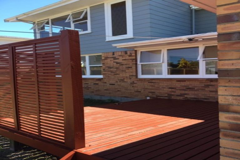 Photo of property in 19 Woodvale Road, Glen Eden, Auckland, 0602