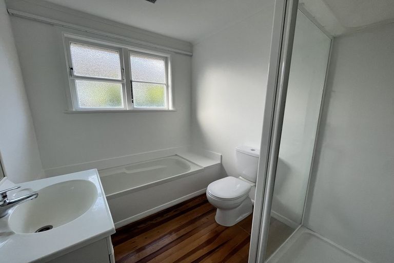 Photo of property in 9 Kamahi Street, Stokes Valley, Lower Hutt, 5019