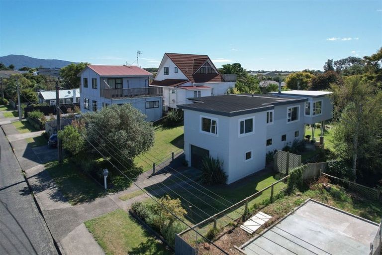 Photo of property in 11 Titoki Road, Raumati Beach, Paraparaumu, 5032