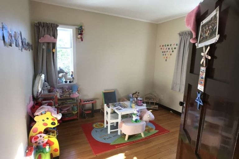 Photo of property in 379a West Coast Road, Glen Eden, Auckland, 0602