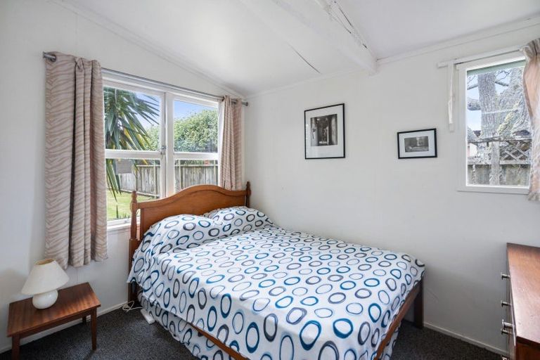 Photo of property in 11 Ringer Avenue, Matapouri, Whangarei, 0173