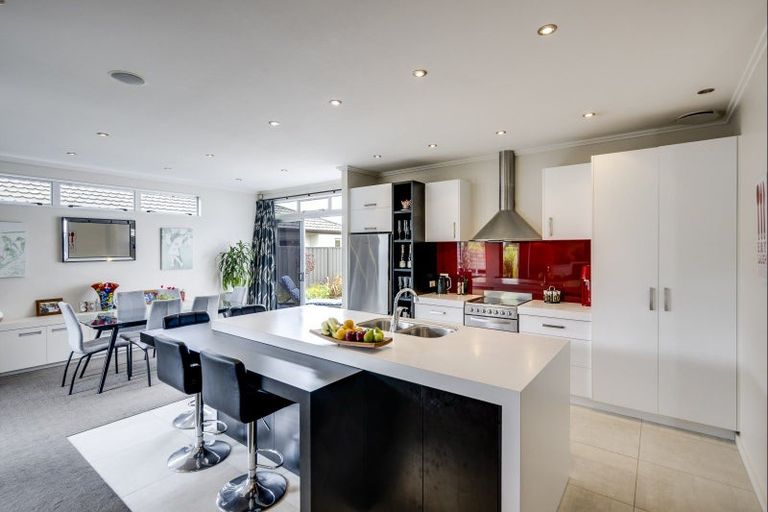 Photo of property in 11 Tasman Drive, Poraiti, Napier, 4112