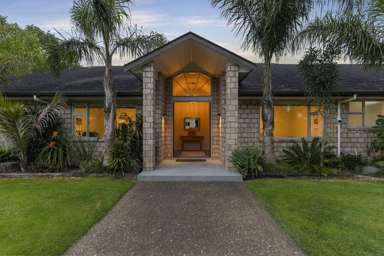 Photo of property in 300 Glenbrook Beach Road, Glenbrook, Waiuku, 2681