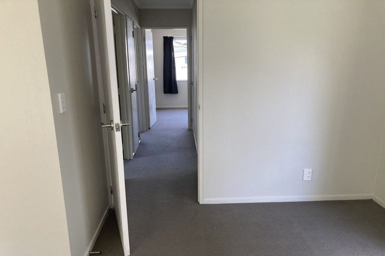 Photo of property in 21 Mona Vale, West Harbour, Auckland, 0618