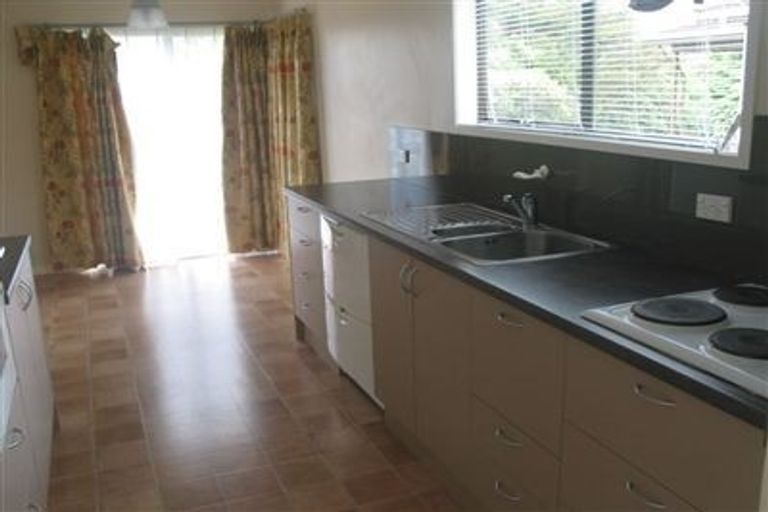 Photo of property in 58 Pemberton Avenue, Bayview, Auckland, 0629