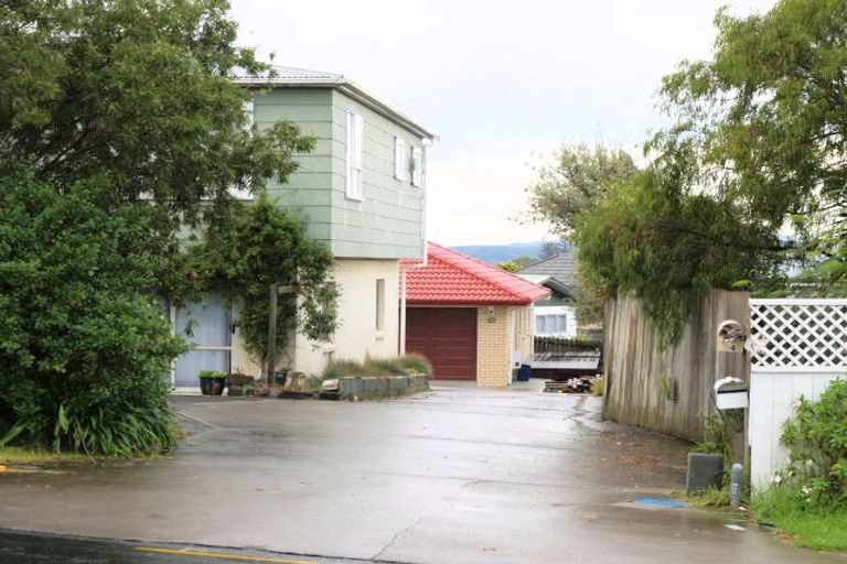 Photo of property in 64a Ridge Road, Howick, Auckland, 2014