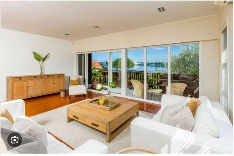 Photo of property in 308 Hurstmere Road, Takapuna, Auckland, 0622