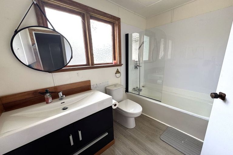 Photo of property in 9 Cargill Street, Owaka, 9535