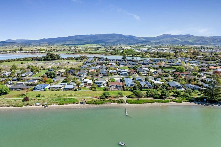 Photo of property in 28 Trewavas Street, Motueka, 7120