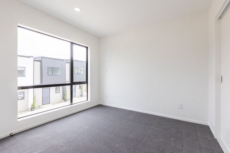 Photo of property in 6/77 Glenmore Road, Sunnyhills, Auckland, 2010
