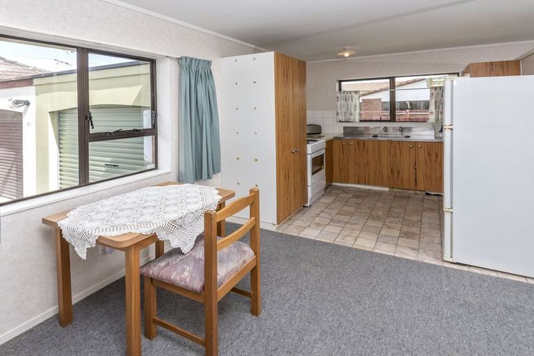 Photo of property in 2/3 Seaward Place, Wattle Downs, Auckland, 2103