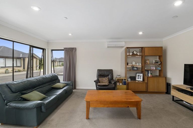 Photo of property in 9 Ian Peter Way, Otaki, 5512