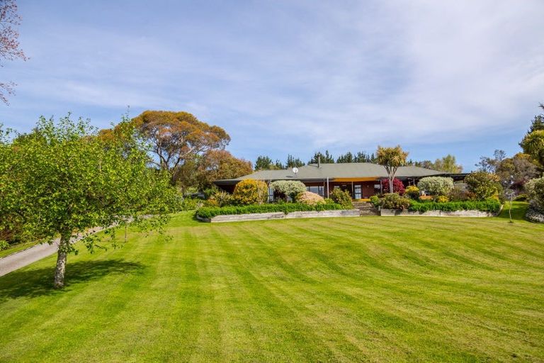 Photo of property in 252 Masterton Stronvar Road, Te Ore Ore, Masterton, 5890