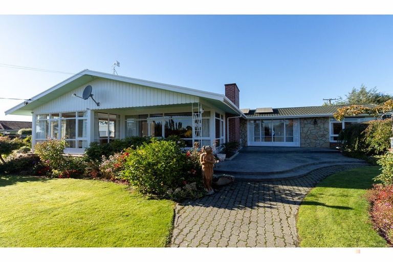 Photo of property in 1 Cashel Street, Waimate, 7924