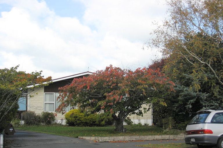 Photo of property in 11 Glenavon Place, Ilam, Christchurch, 8041