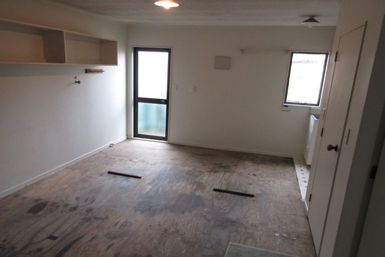 Photo of property in 2 Eatwell Avenue, Paraparaumu Beach, Paraparaumu, 5032