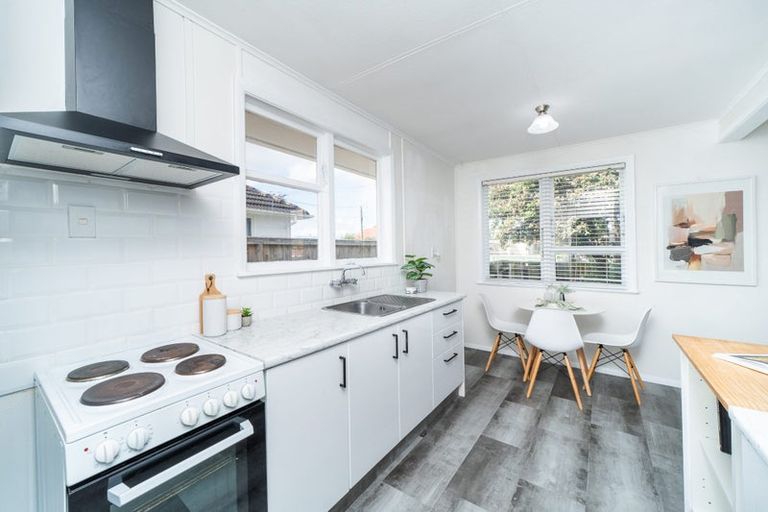 Photo of property in 17 Wilson Crescent, Highbury, Palmerston North, 4412