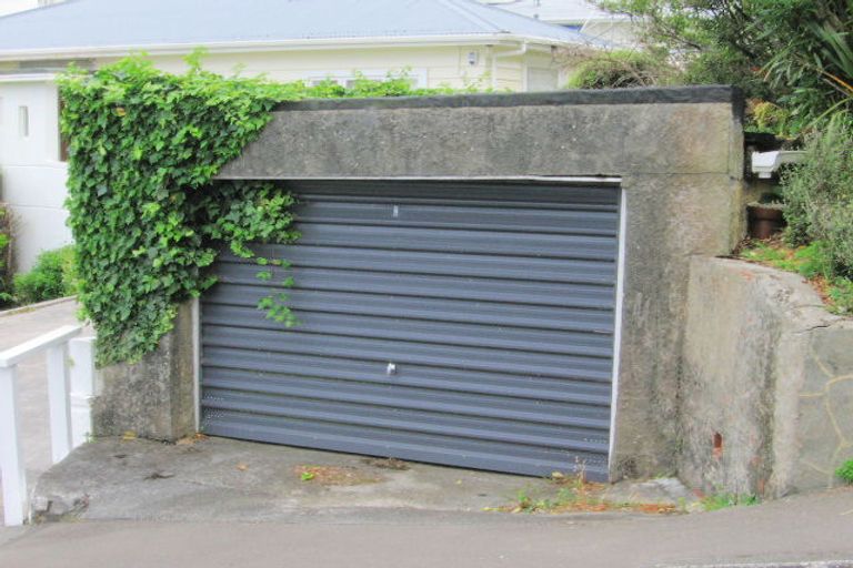 Photo of property in 6 Gowrie Street, Brooklyn, Wellington, 6021