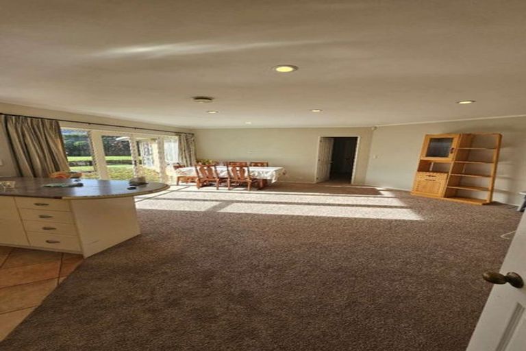 Photo of property in 5 Aspatria Place, Northpark, Auckland, 2013