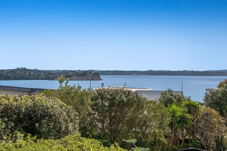 Photo of property in 88 Tiri Road, Tindalls Beach, Whangaparaoa, 0930