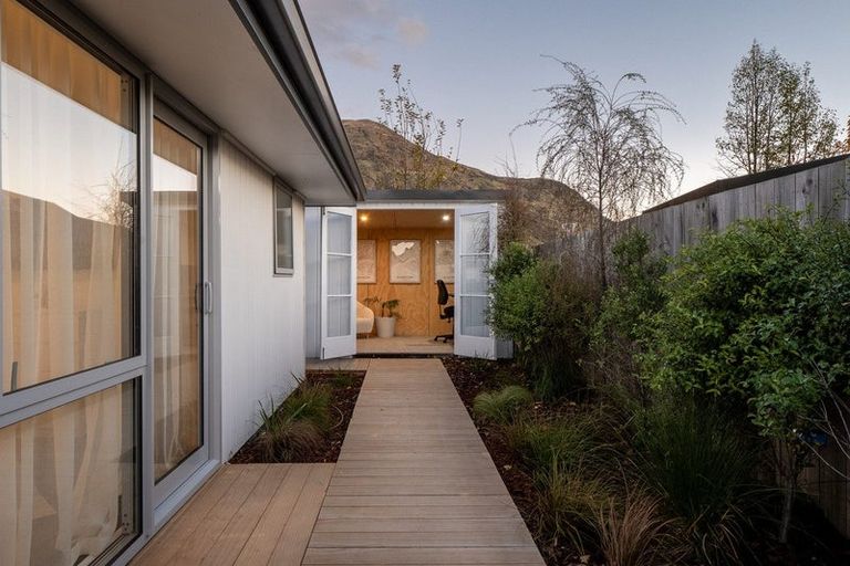 Photo of property in 37 Myles Way, Lower Shotover, Queenstown, 9304