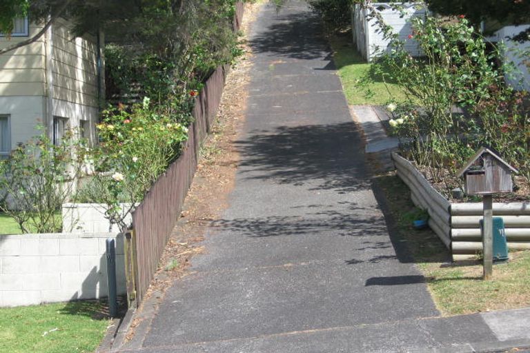 Photo of property in 78 Ayton Drive, Totara Vale, Auckland, 0629