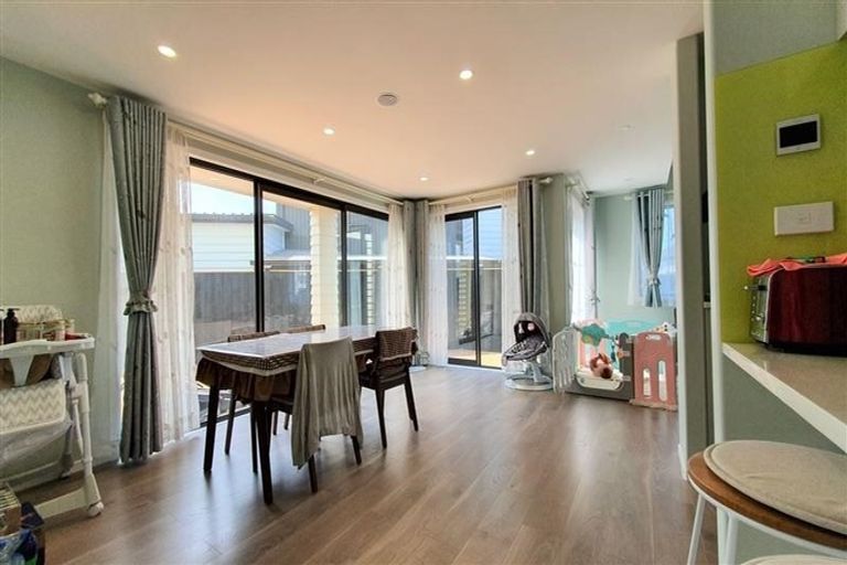 Photo of property in 40 Greenfinch Road, Hobsonville, Auckland, 0616