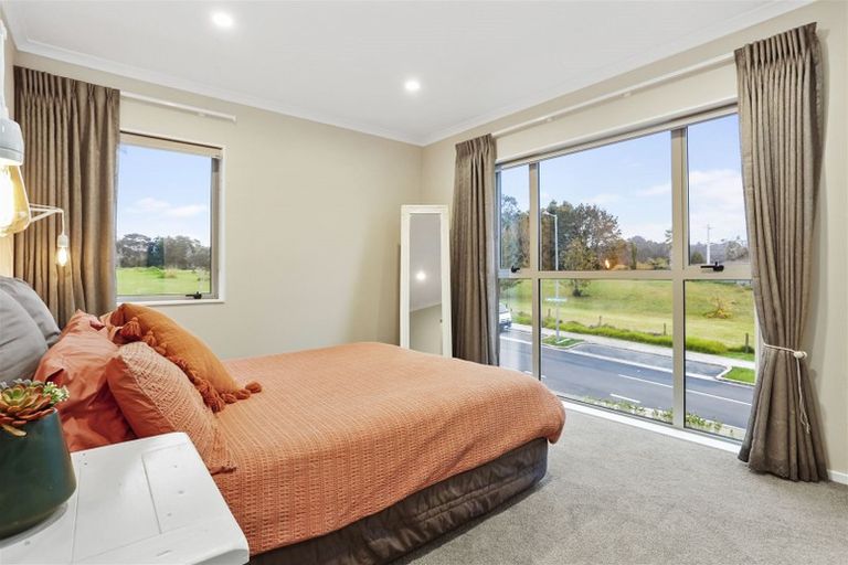 Photo of property in 39 Forbes Mccammon Drive, Swanson, Auckland, 0614