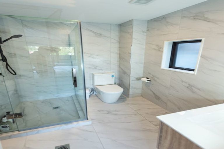 Photo of property in 5/236 Albany Highway, Schnapper Rock, Auckland, 0632