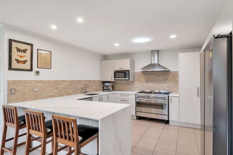 Photo of property in 36 Sovereign Gardens, Halswell, Christchurch, 8025