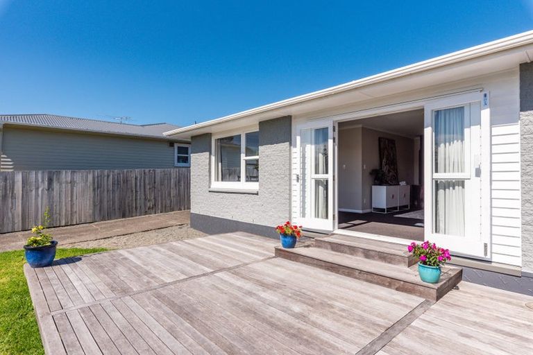 Photo of property in 16 Anthony Grove, Paraparaumu Beach, Paraparaumu, 5032