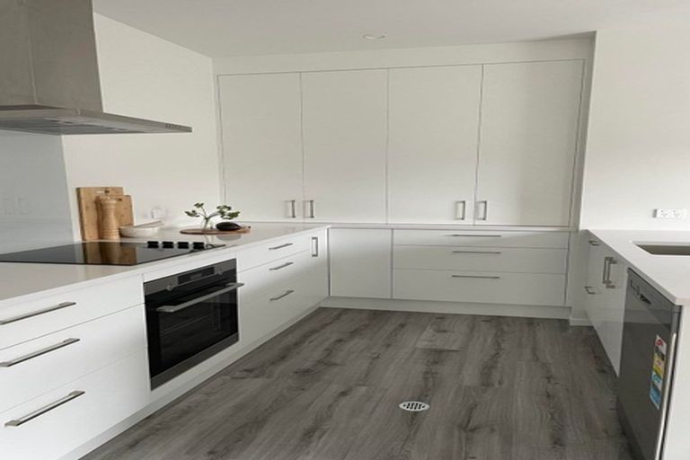 Photo of property in 6a Elm Street, Ebdentown, Upper Hutt, 5018