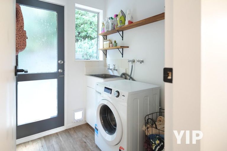 Photo of property in 2/38 Salford Street, Newlands, Wellington, 6037