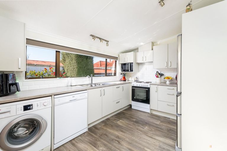 Photo of property in 18 Manse Street, Waimate, 7924