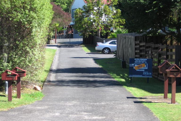 Photo of property in 9a Metric Place, Te Atatu South, Auckland, 0610