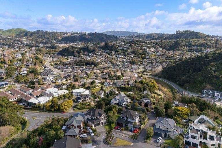 Photo of property in 60 Molyneux Close, Whitby, Porirua, 5024