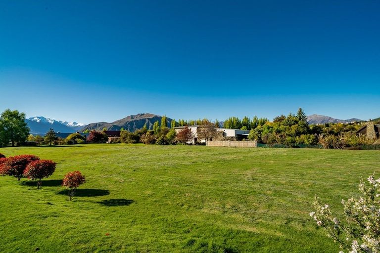 Photo of property in 25 Waimana Place, Wanaka, 9305