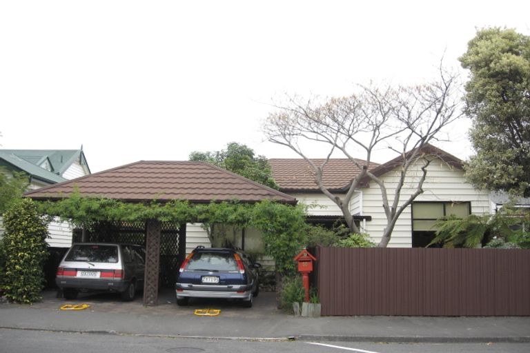 Photo of property in 38 Napier Terrace, Hospital Hill, Napier, 4110