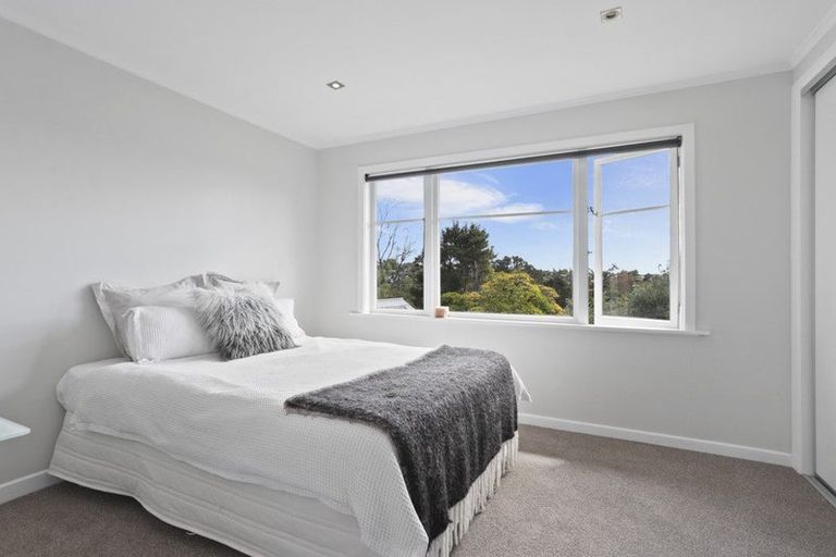 Photo of property in 8 Konini Road, Titirangi, Auckland, 0604